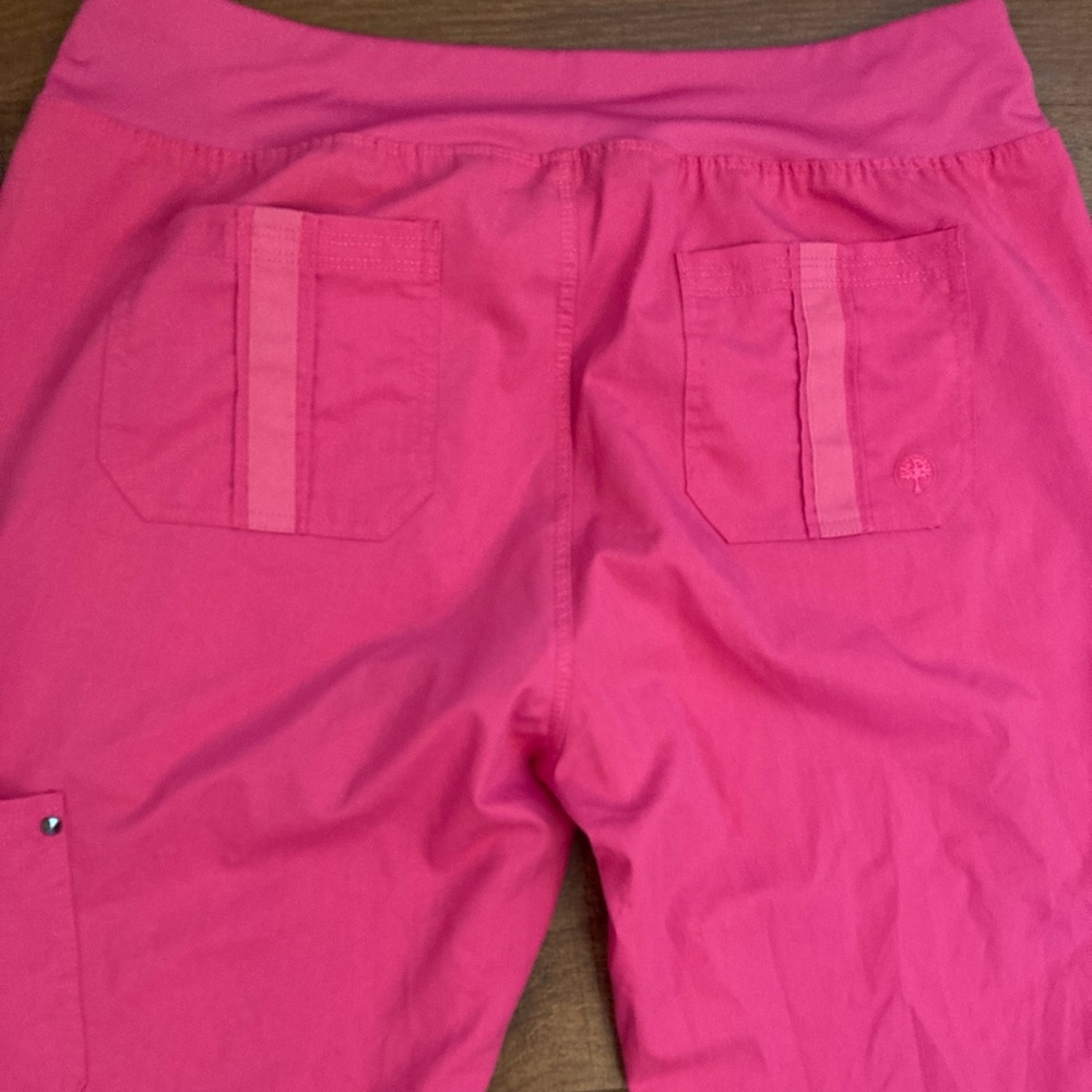 Healing Hands Purple Label Juliet Top & Tori Pants Scrub Set Pink Size Large - Picture 11 of 16
